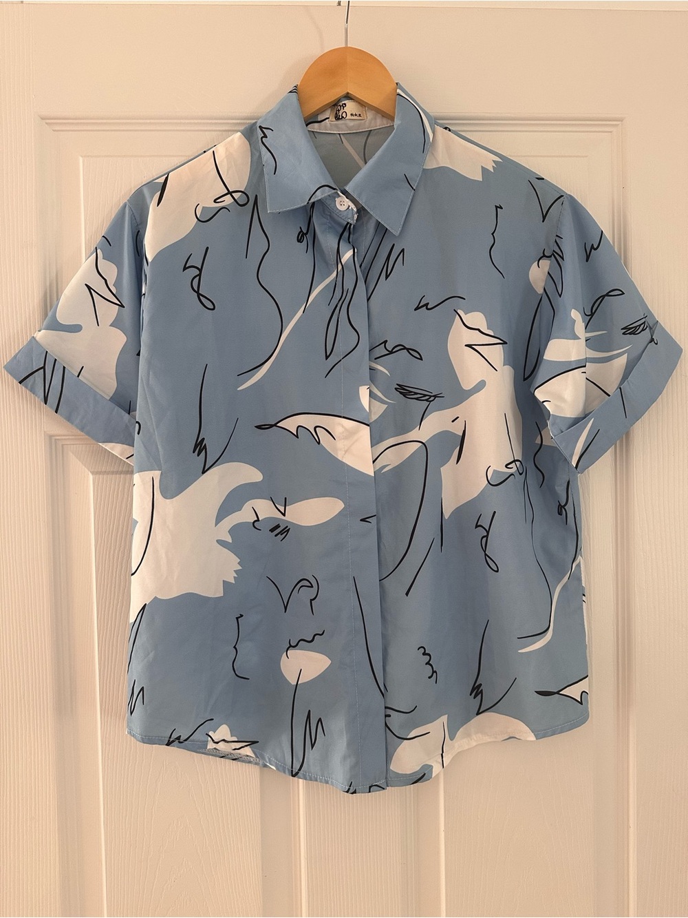 Light Blue & White Abstract Print Short-Sleeve Shirt